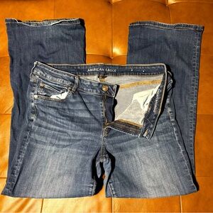 American Eagle women’s size 18 favorite boyfriend jeans.
